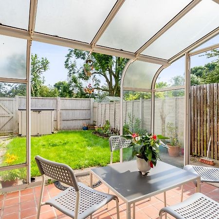 Niksa Serviced Accommodation - 3 Bedroom House Welwyn Garden City Bagian luar foto